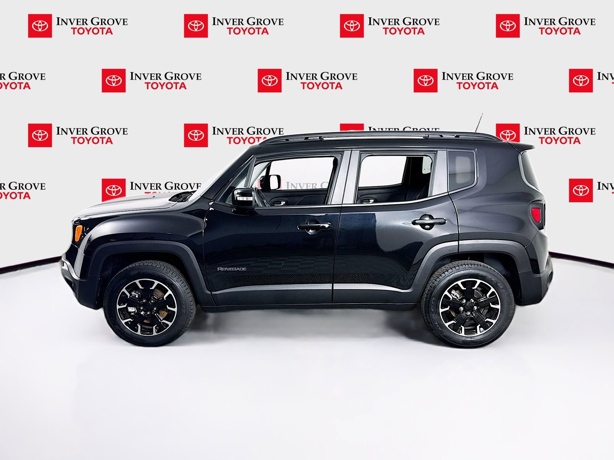 Used 2023 Jeep Renegade Latitude image 8