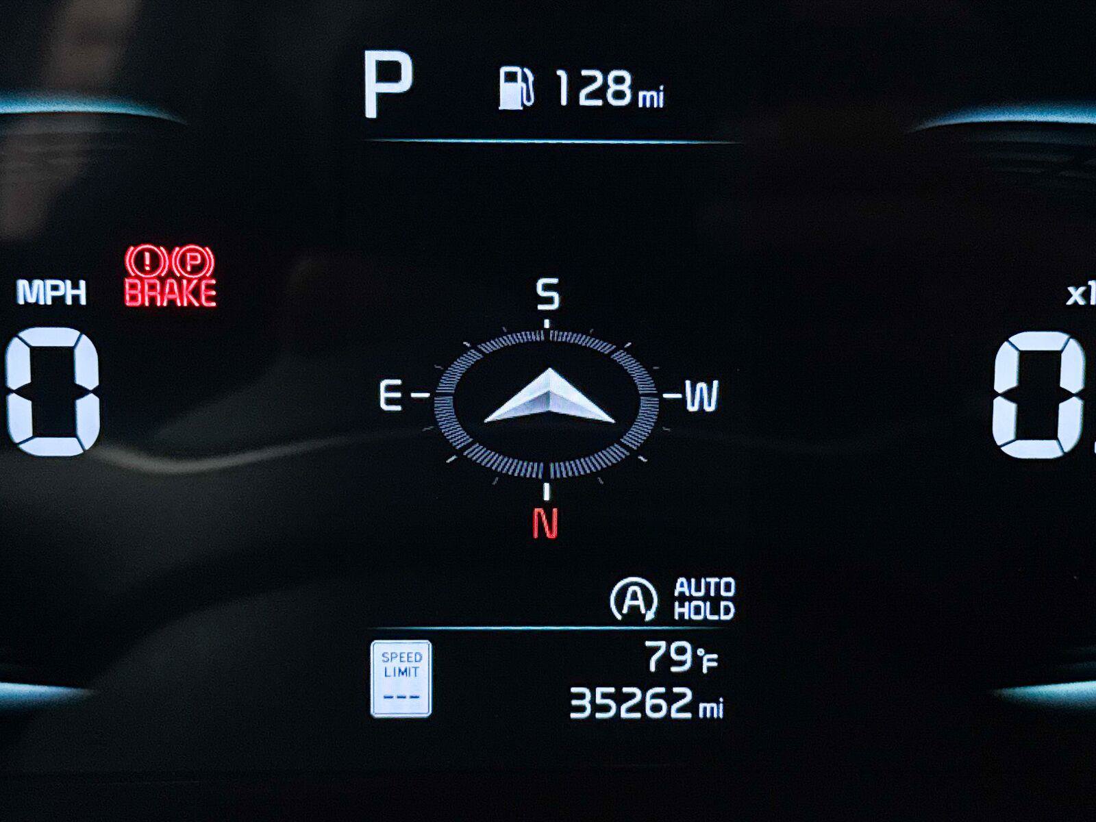 Used 2023 Kia Telluride EX w/ EX Captain's Chair Package FWD image 40