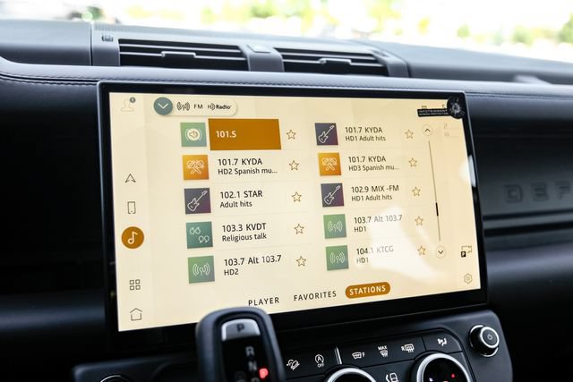 New 2026 Land Rover Defender 110 X-Dynamic SE AWD/4WD image 38