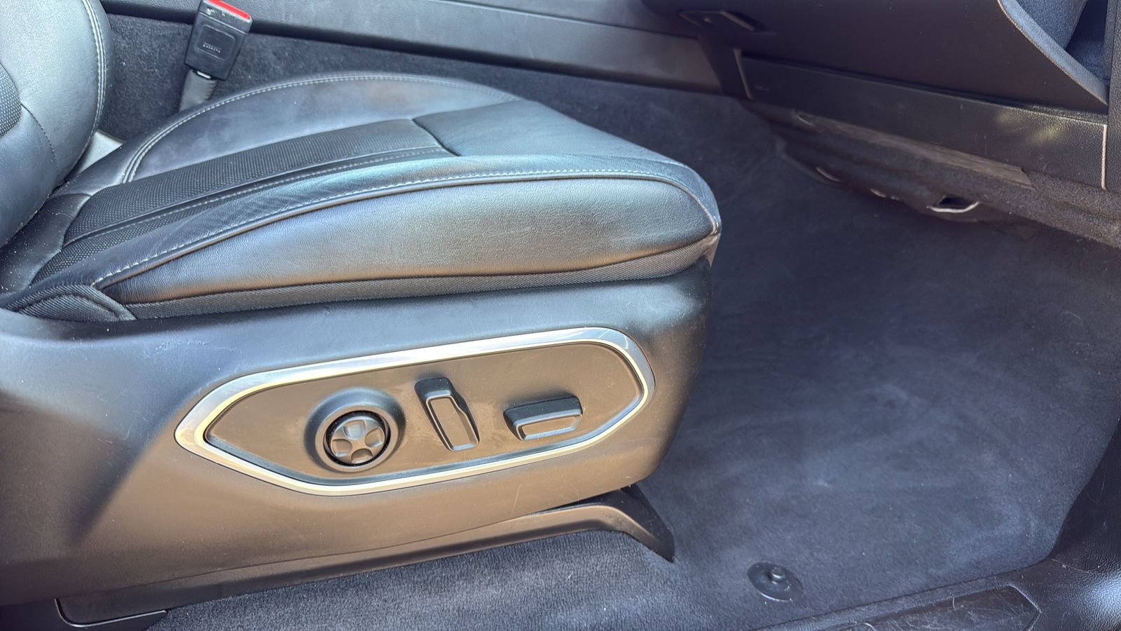 Used 2024 Jeep Wagoneer Series II w/ Flexible Seating Group AWD/4WD image 24