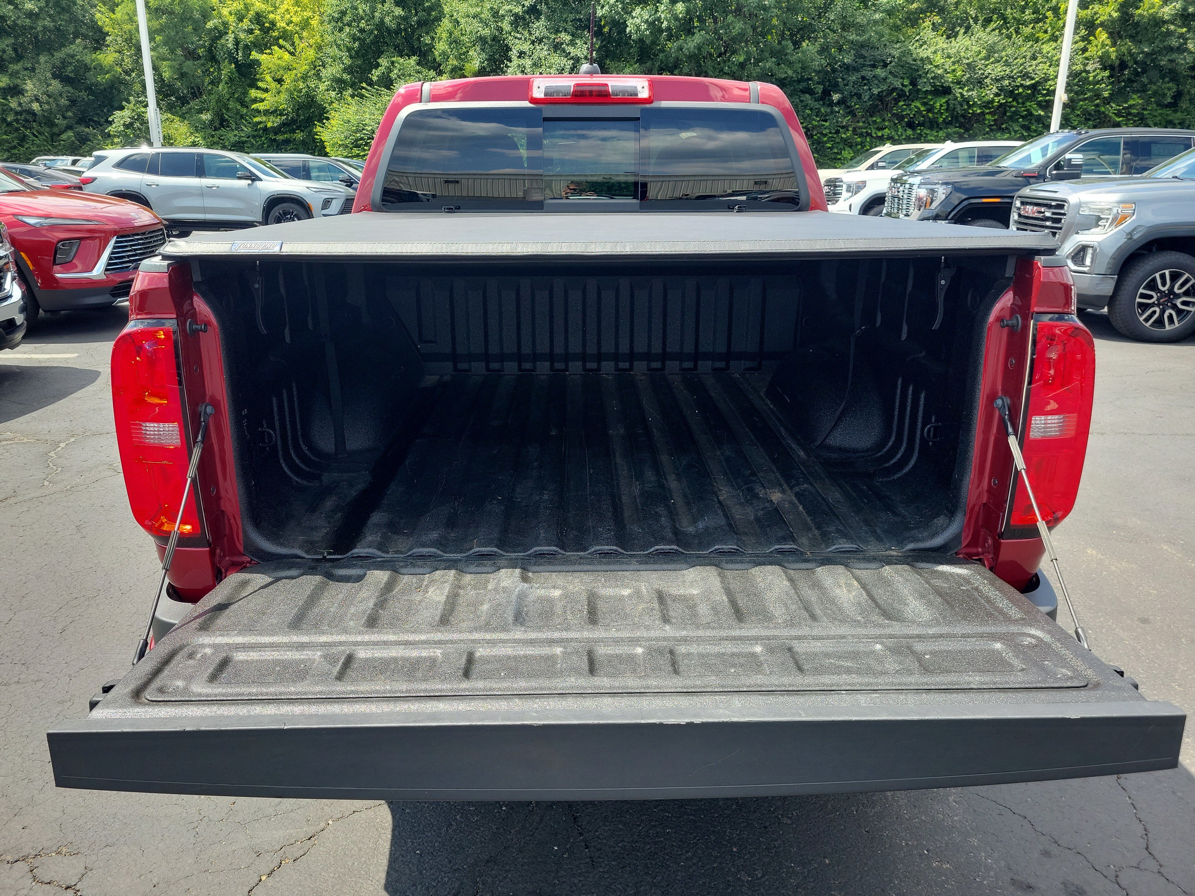 Used 2019 Chevrolet Colorado LT w/ LT Convenience Package AWD/4WD image 9
