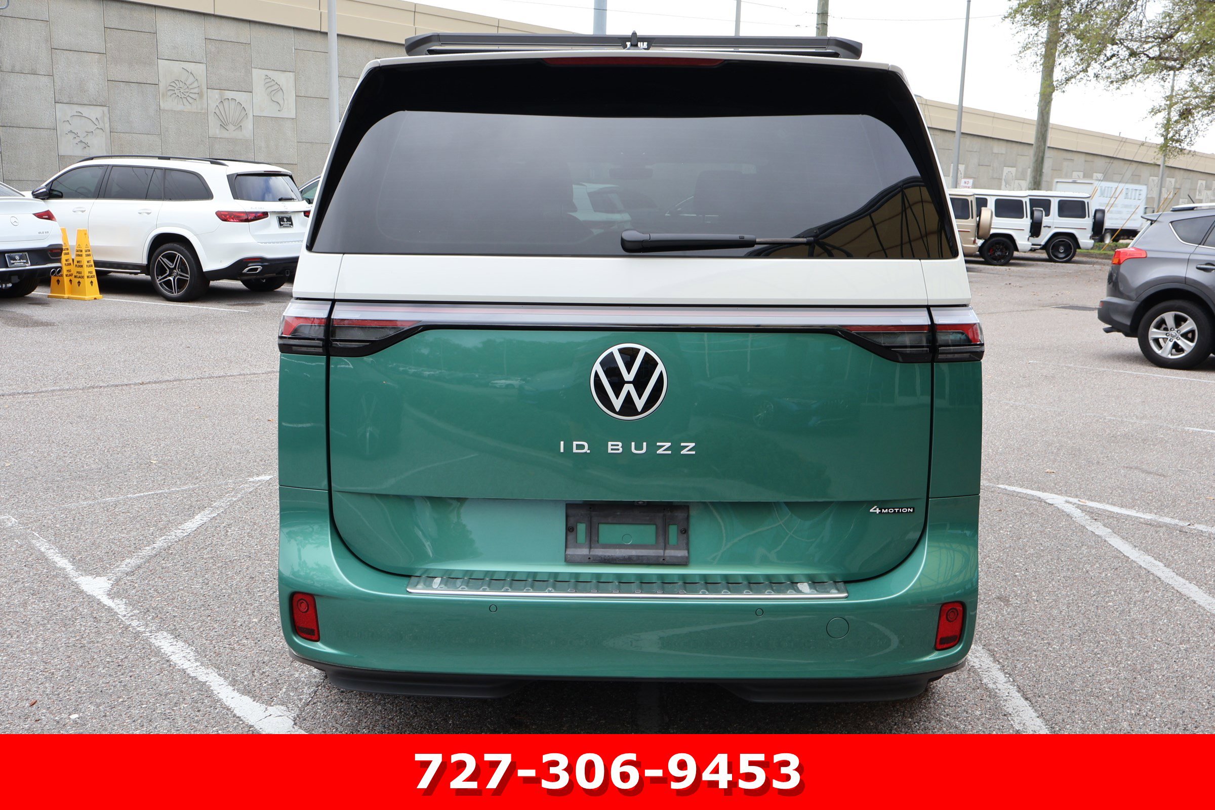 Used 2025 Volkswagen ID. Buzz 1st Edition image 8