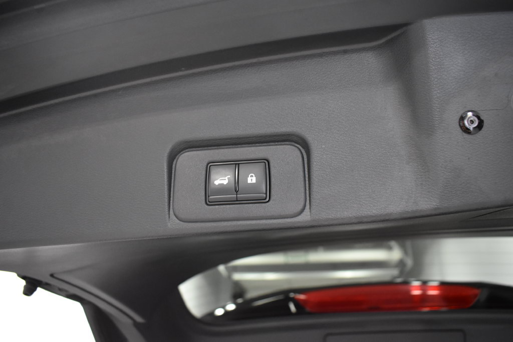 Used 2025 Nissan Rogue SL w/ Tech Package AWD/4WD image 37