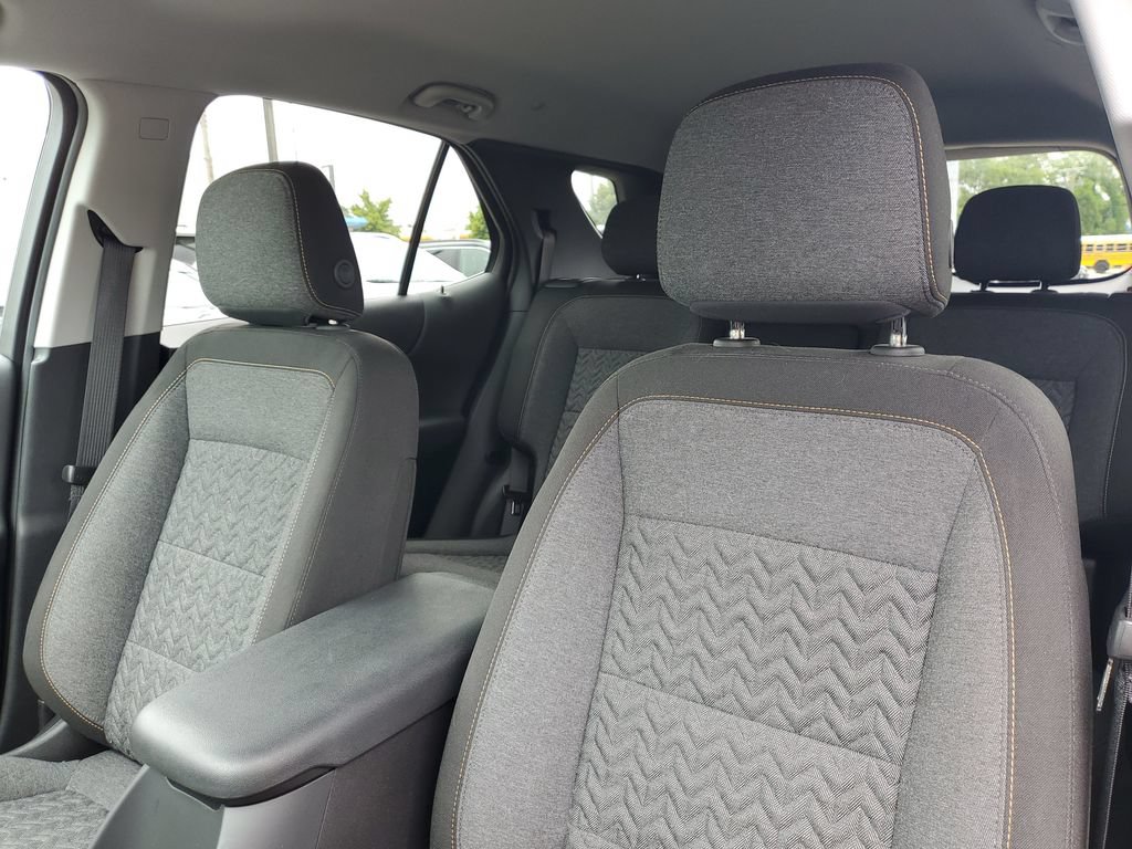 Used 2024 Chevrolet Equinox LT w/ LPO, Floor Liner Package FWD image 11