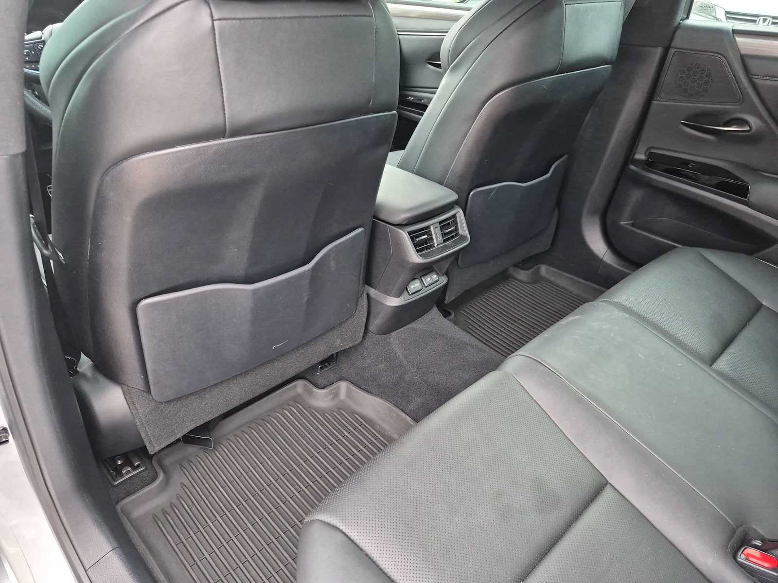 Used 2023 Lexus ES 350 F Sport w/ Accessory Package (Z2) FWD image 18