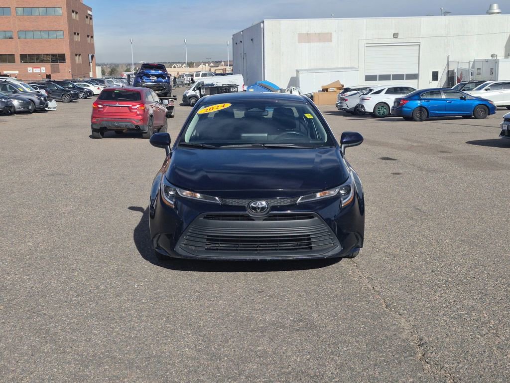 Used 2024 Toyota Corolla LE image 3