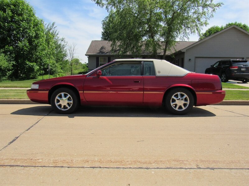 Used 2001 Cadillac Eldorado Touring FWD image 8