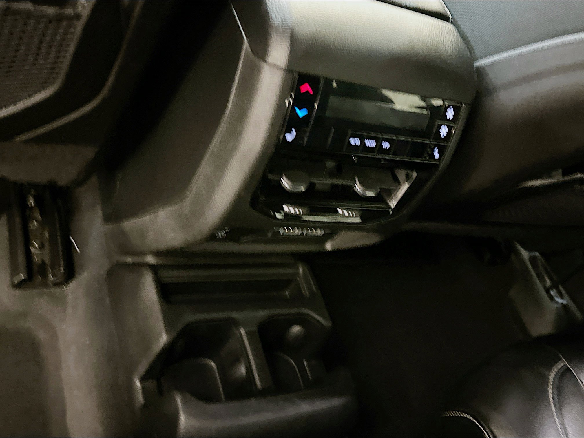 Used 2024 Jeep Grand Cherokee L Limited w/ Luxury Tech Group II image 29