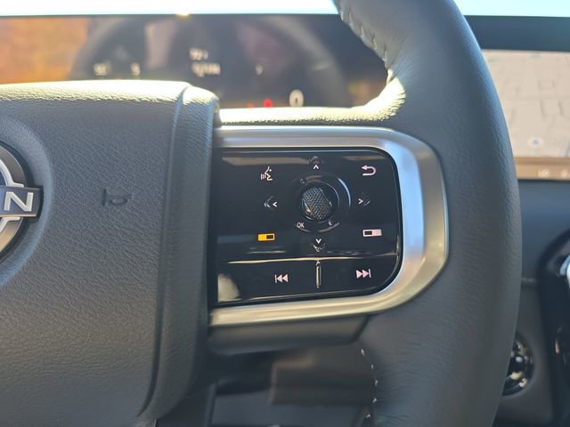 New 2026 Nissan Armada SL w/ Captain's Chari Seat Package image 26