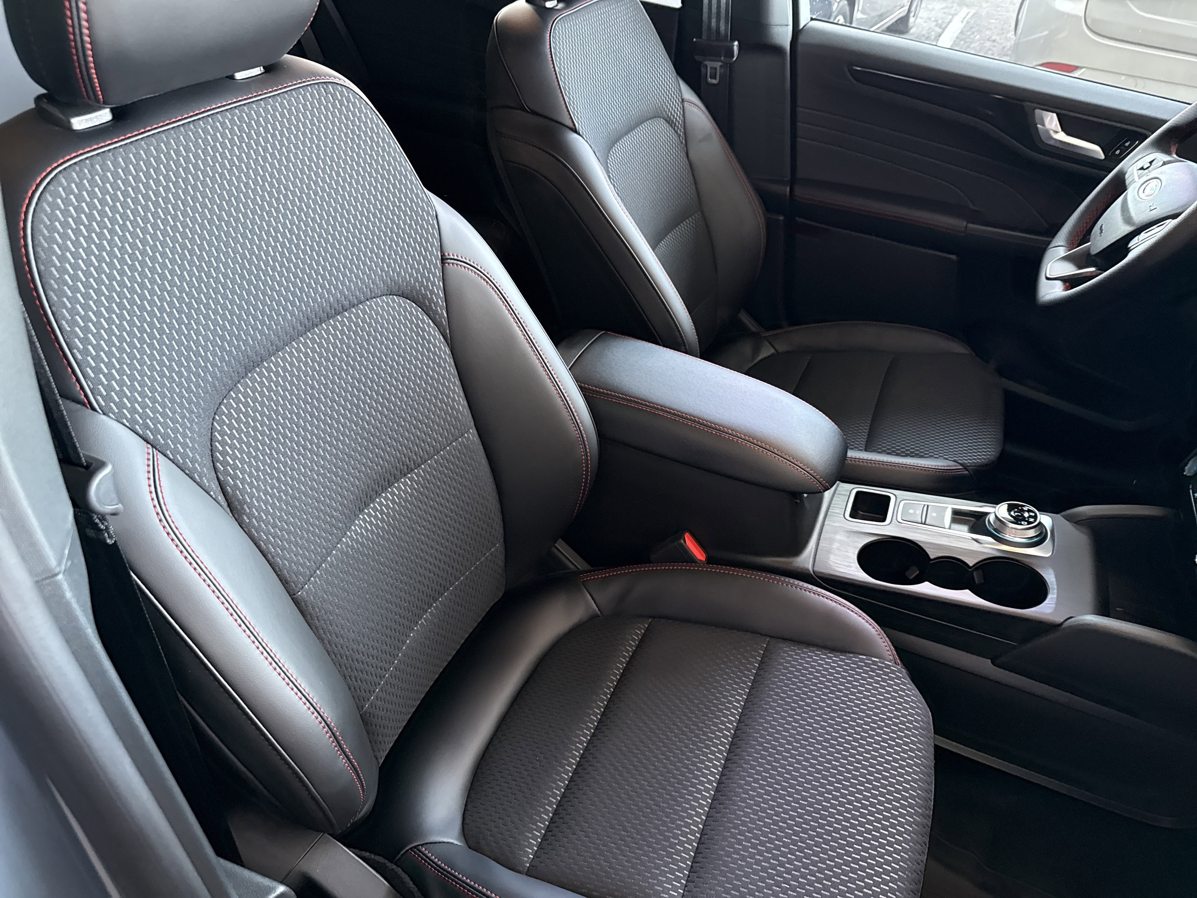 New 2026 Ford Escape ST-Line w/ Tech Pack #1 FWD image 19