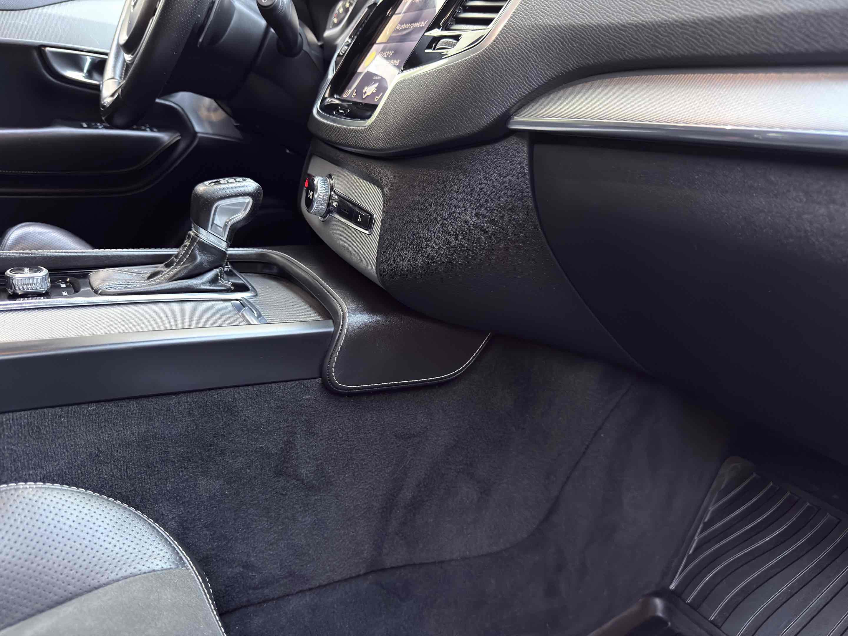 Used 2016 Volvo XC90 T6 R-Design w/ Vision Package image 80