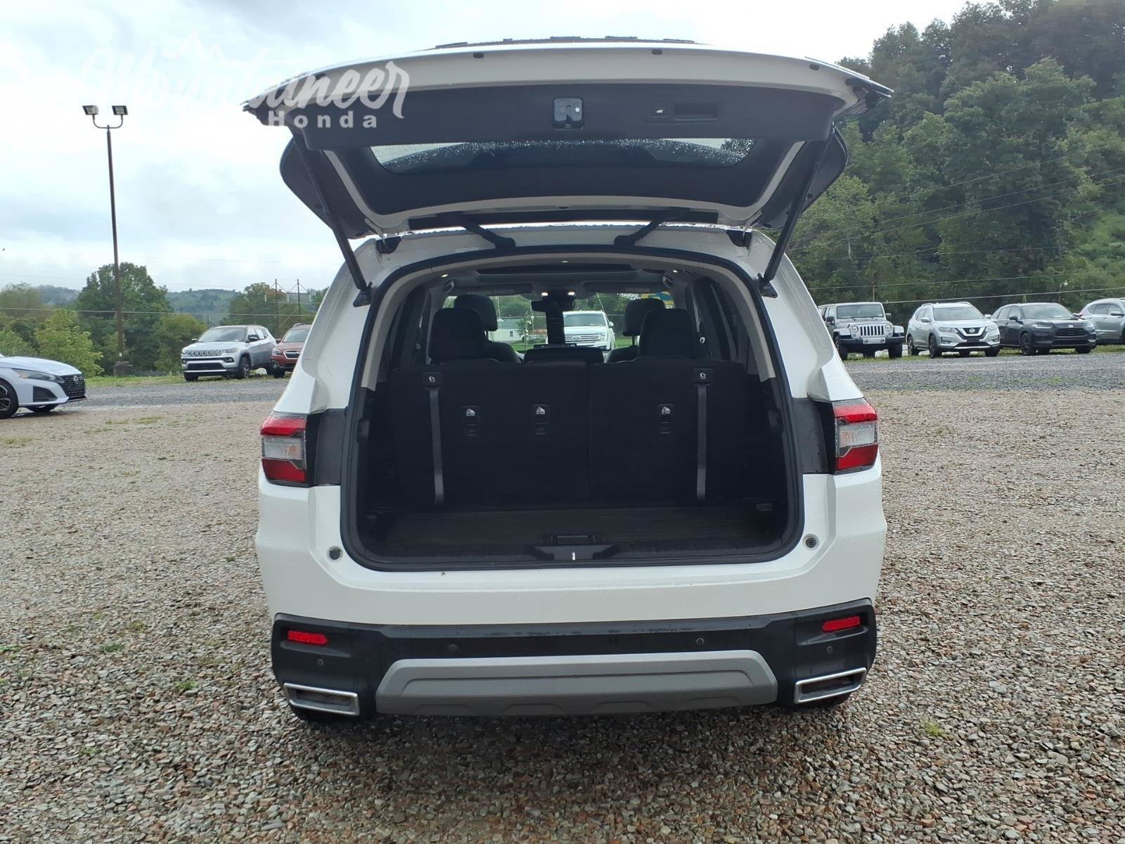 Used 2023 Honda Pilot Touring image 23