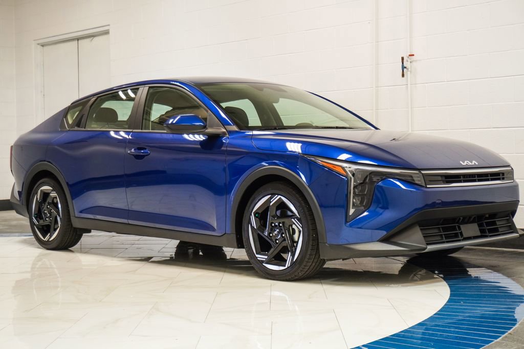 Used 2025 Kia K4 EX image 30