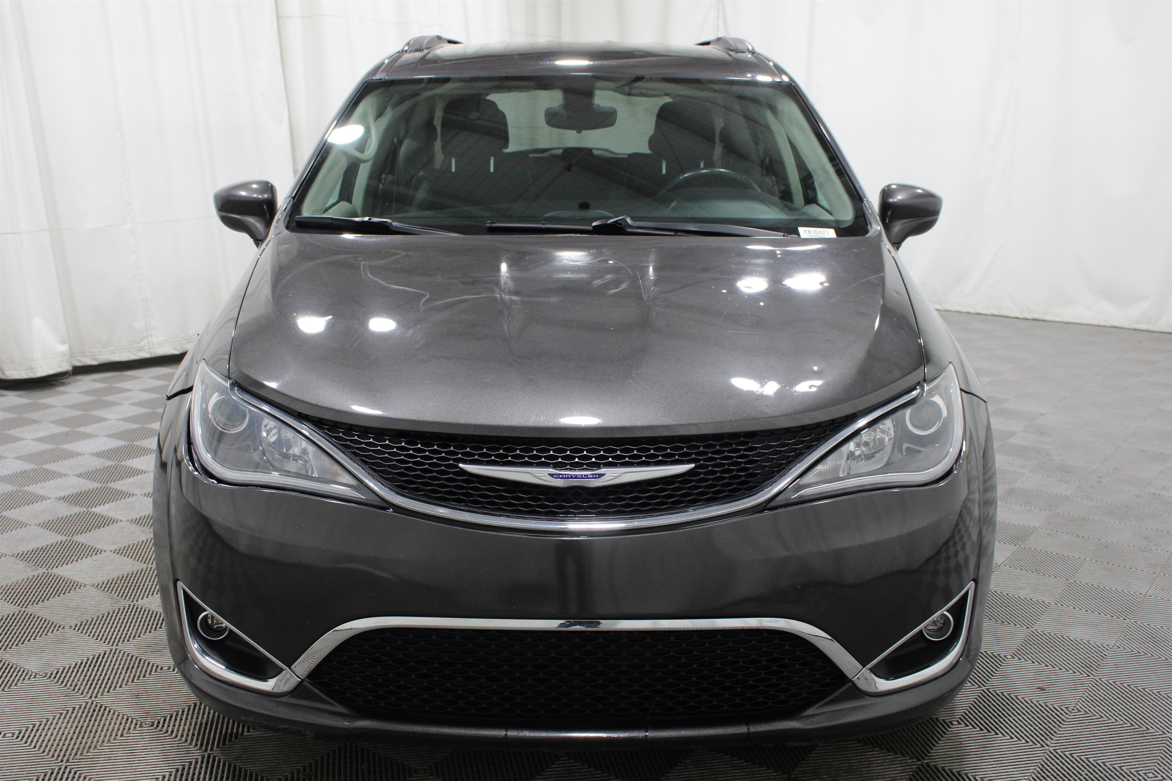 Used 2017 Chrysler Pacifica Touring-L FWD image 33