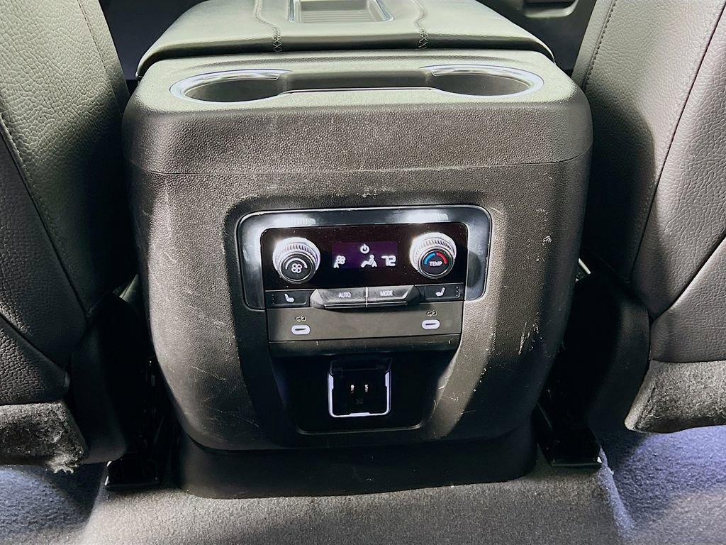 Used 2023 GMC Yukon Denali image 27