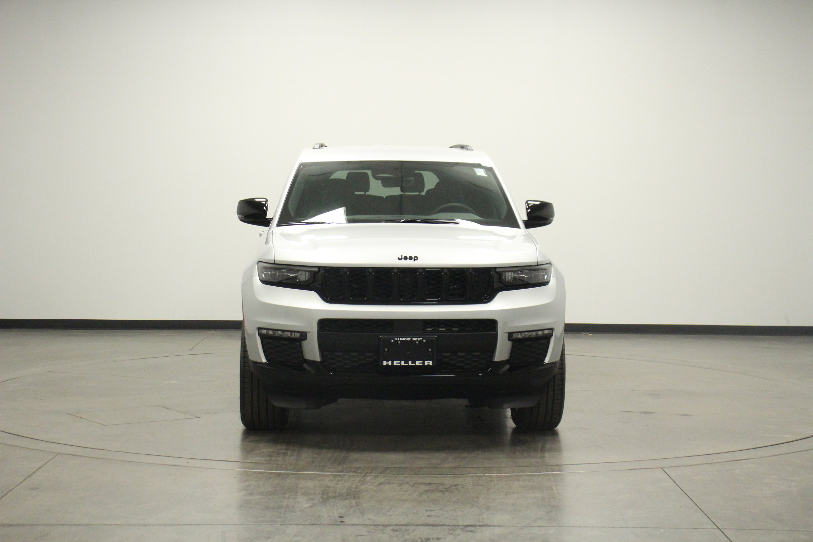 New 2025 Jeep Grand Cherokee L Limited w/ Black Appearance Package image 3