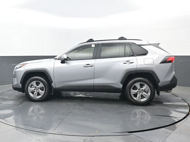 Used 2025 Toyota RAV4 XLE FWD image 21