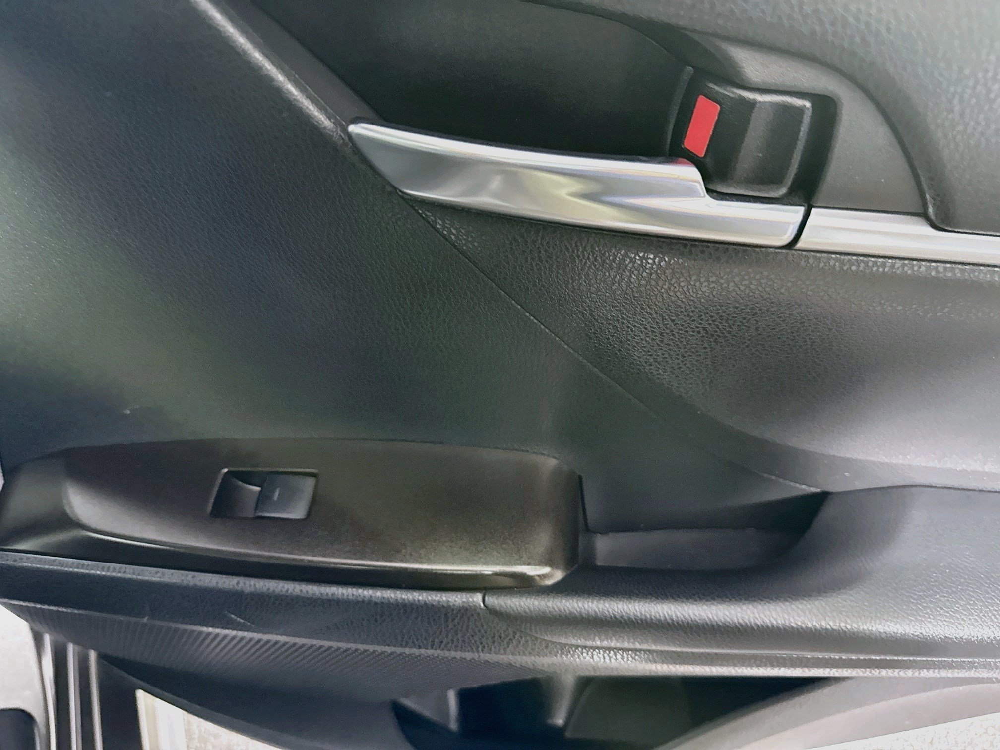 Used 2021 Toyota Camry SE w/ Carpet Mat Package (TMS) FWD image 30