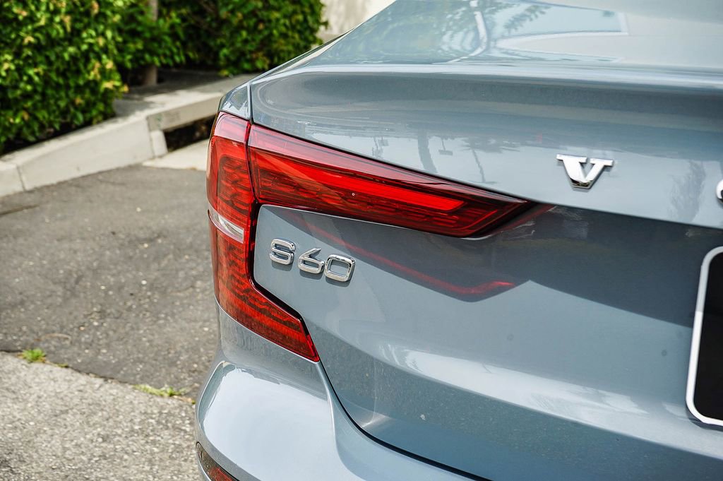Used 2024 Volvo S60 B5 Plus image 7