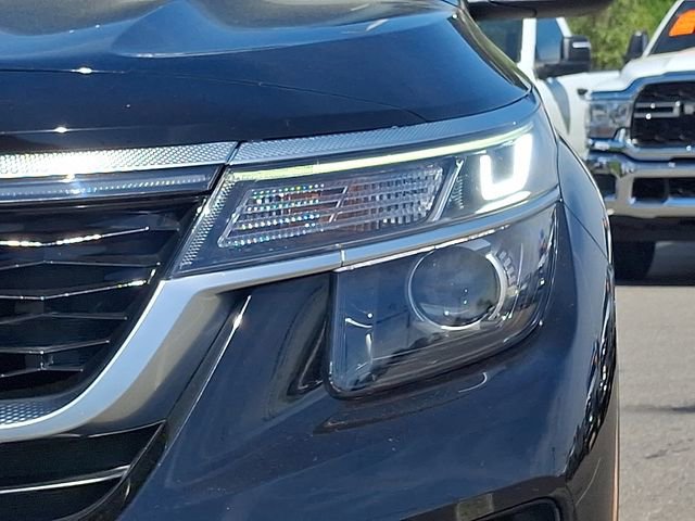 Used 2023 Kia Seltos S w/ Navigation Package image 9