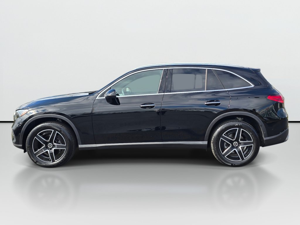 Used 2026 Mercedes-Benz GLC 300 4MATIC image 2