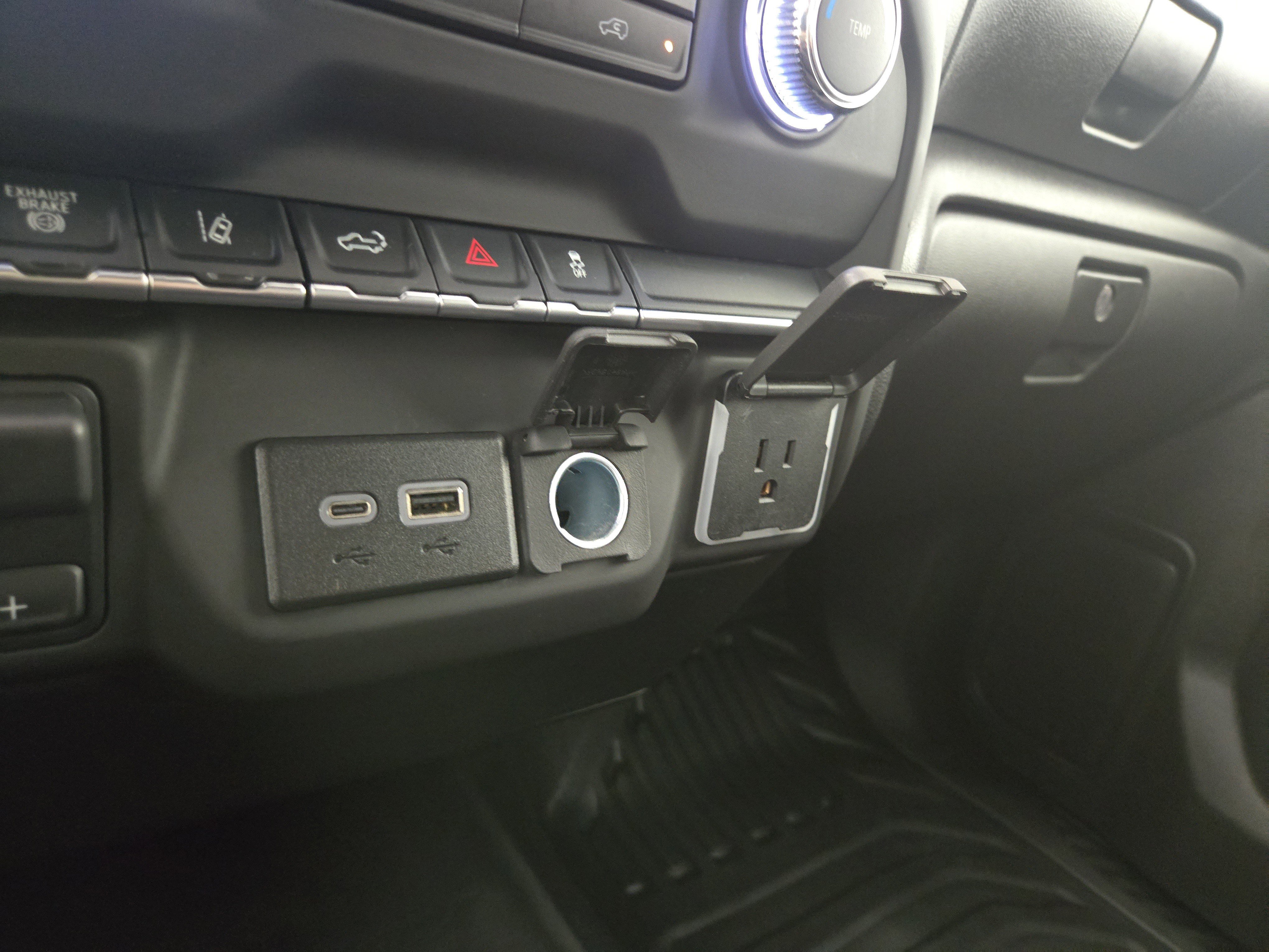 Certified 2025 GMC Sierra 3500 Pro AWD/4WD image 26
