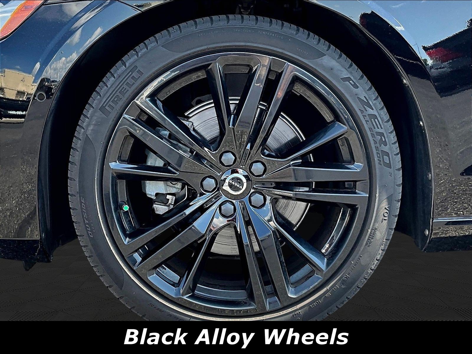 Used 2023 Volvo S60 B5 Plus AWD/4WD image 34