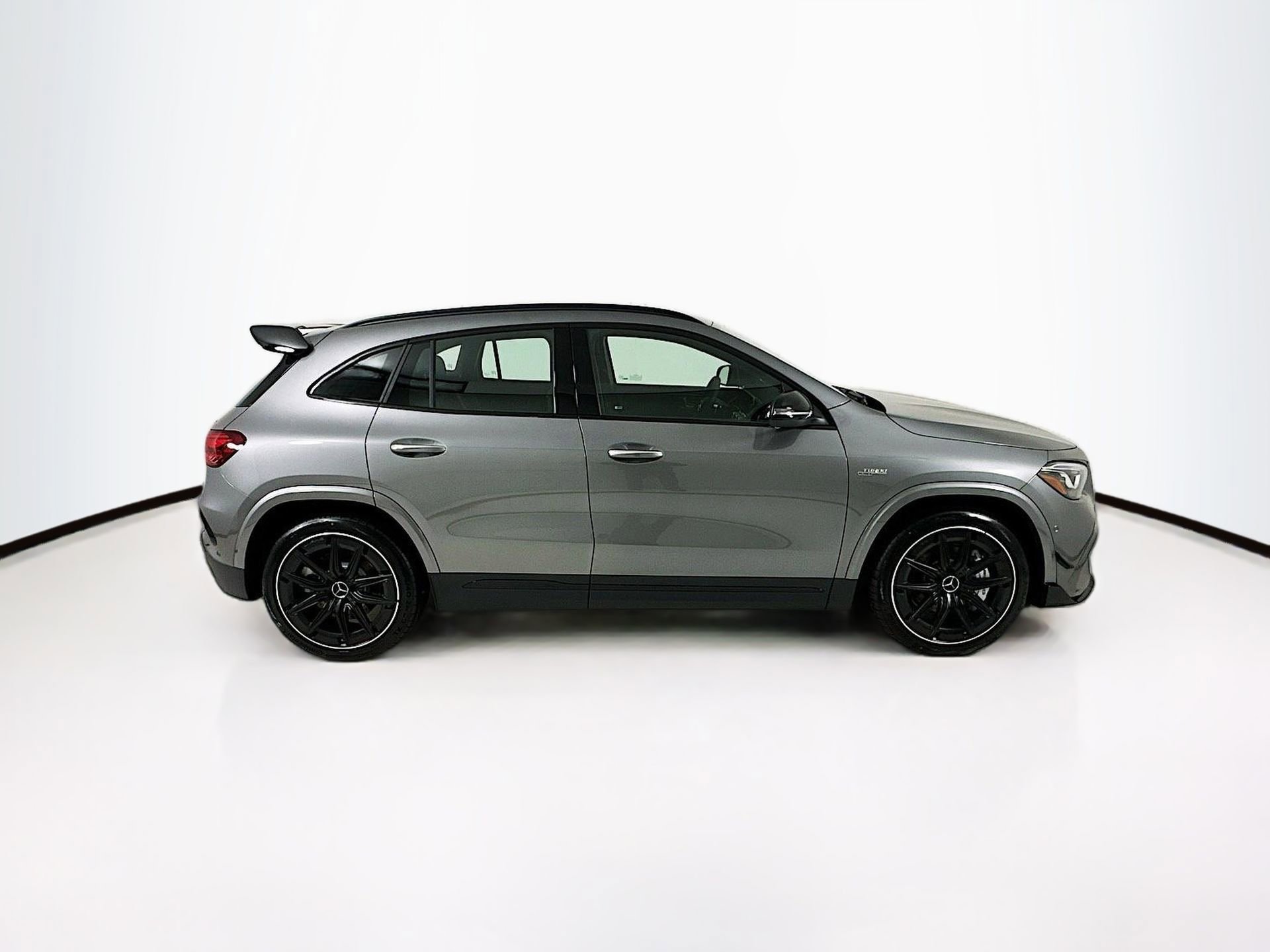 New 2026 Mercedes-Benz GLA 35 AMG 4MATIC image 9