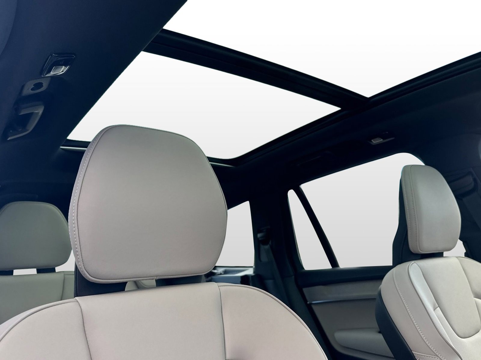 New 2026 Volvo XC90 T8 Plus image 20
