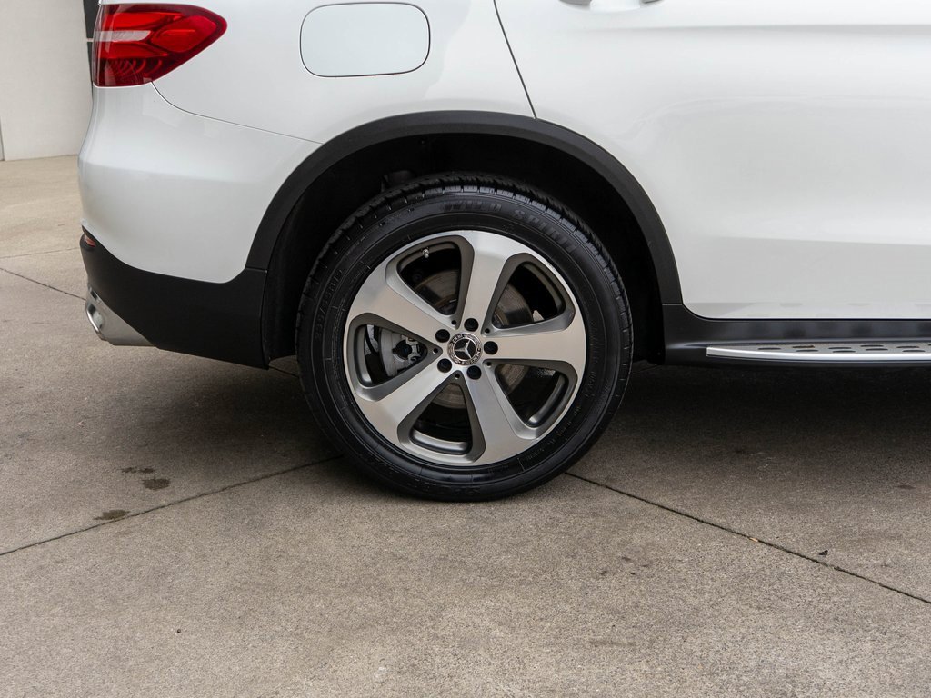 Used 2017 Mercedes-Benz GLC 300 4MATIC image 35