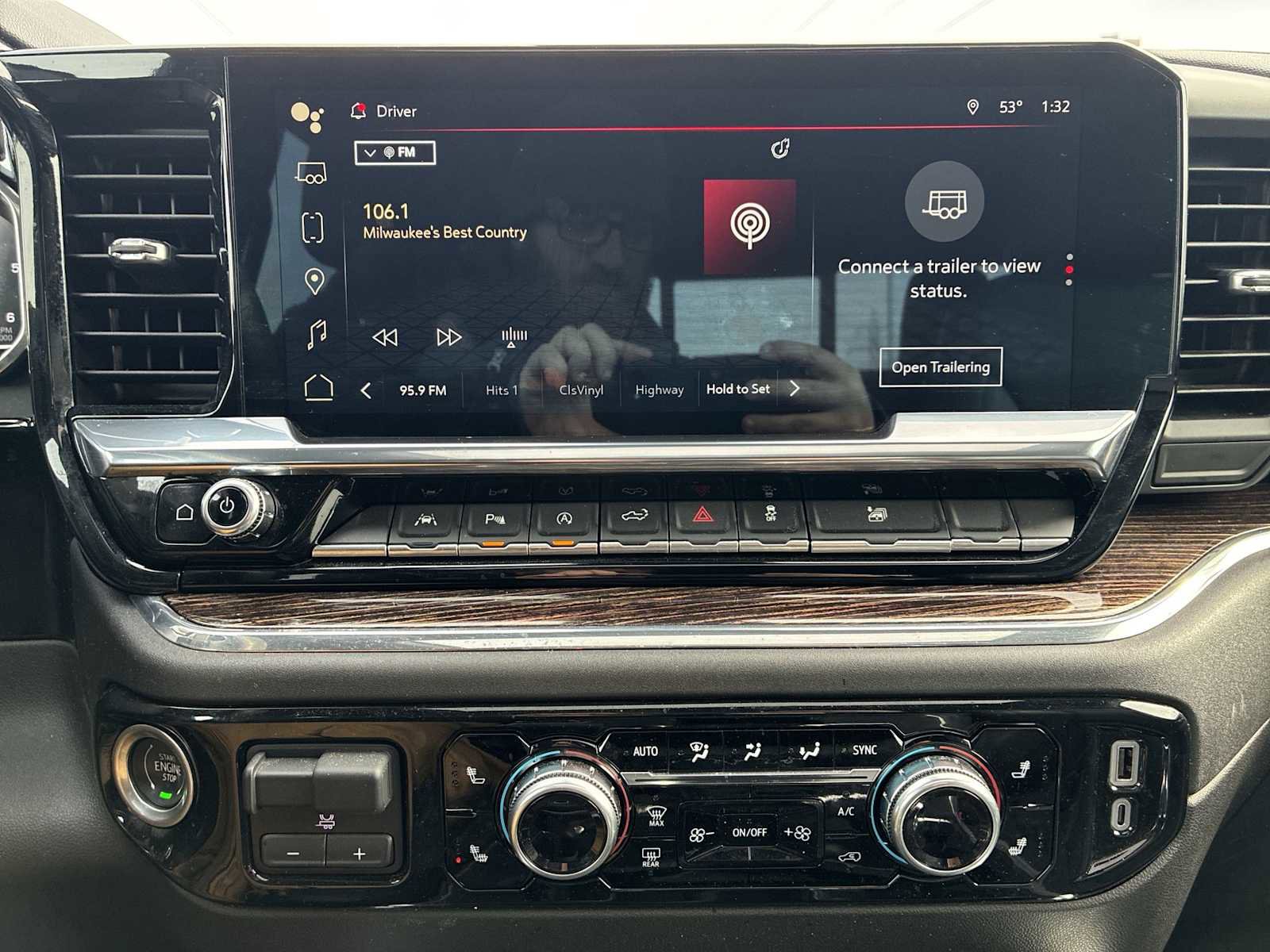 Certified 2024 GMC Sierra 1500 Elevation w/ Elevation Premium Package image 13