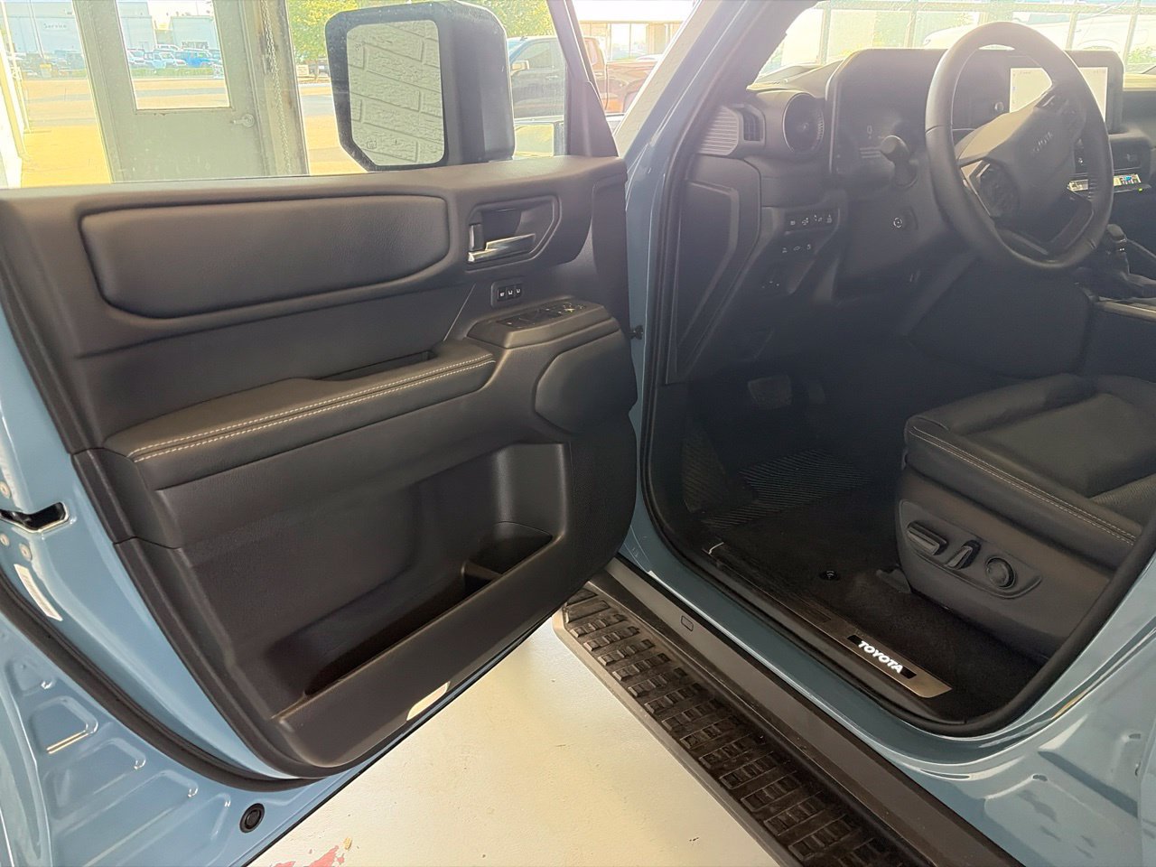 Used 2025 Toyota Land Cruiser w/ Premium Package AWD/4WD image 9