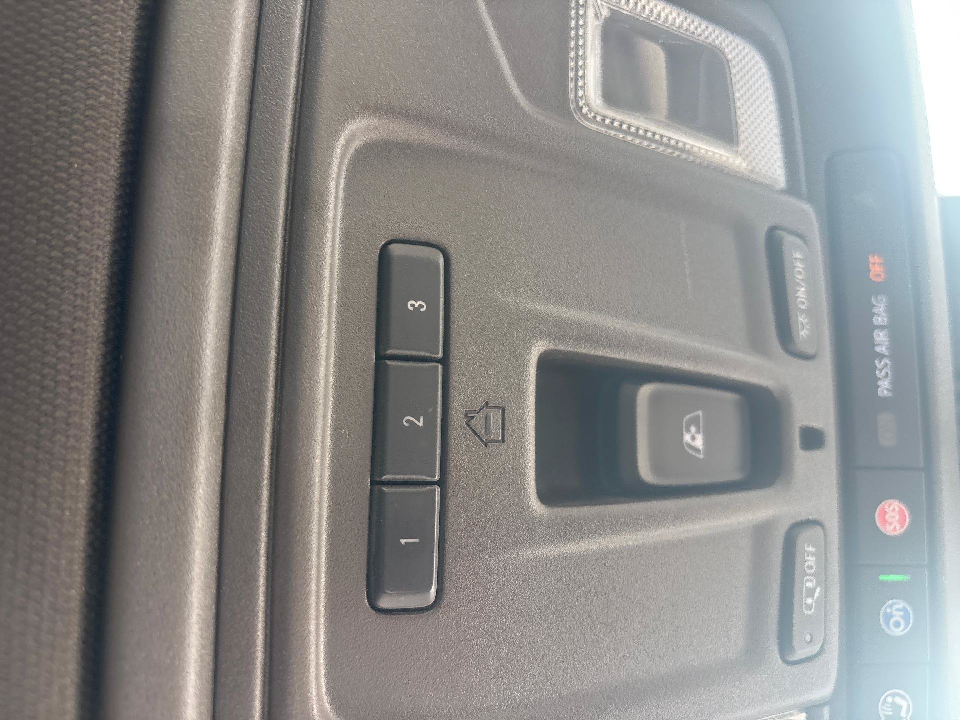 Used 2024 Chevrolet Silverado 2500 LT w/ Convenience Package AWD/4WD image 24