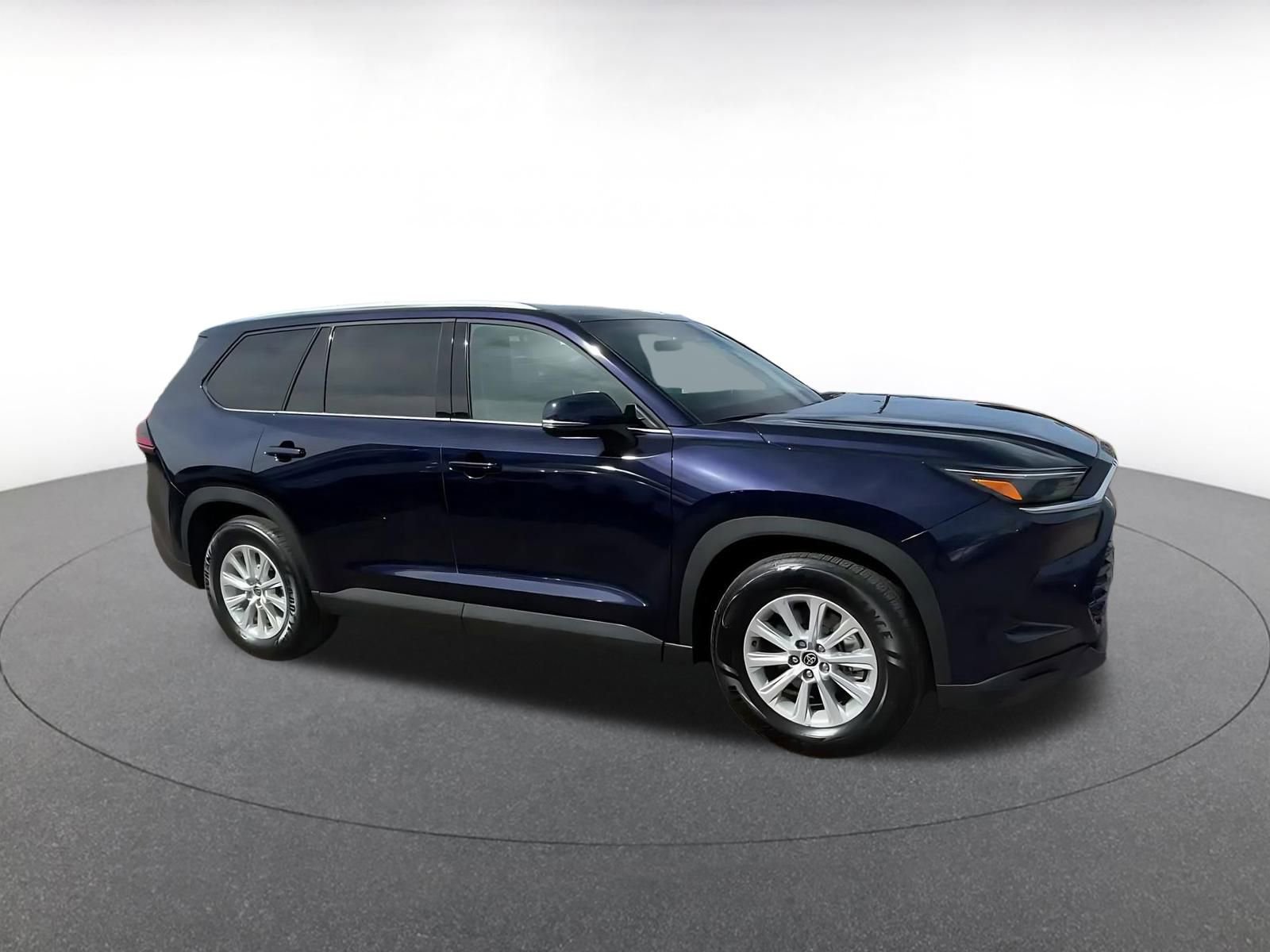 Used 2025 Toyota Grand Highlander FWD video 2