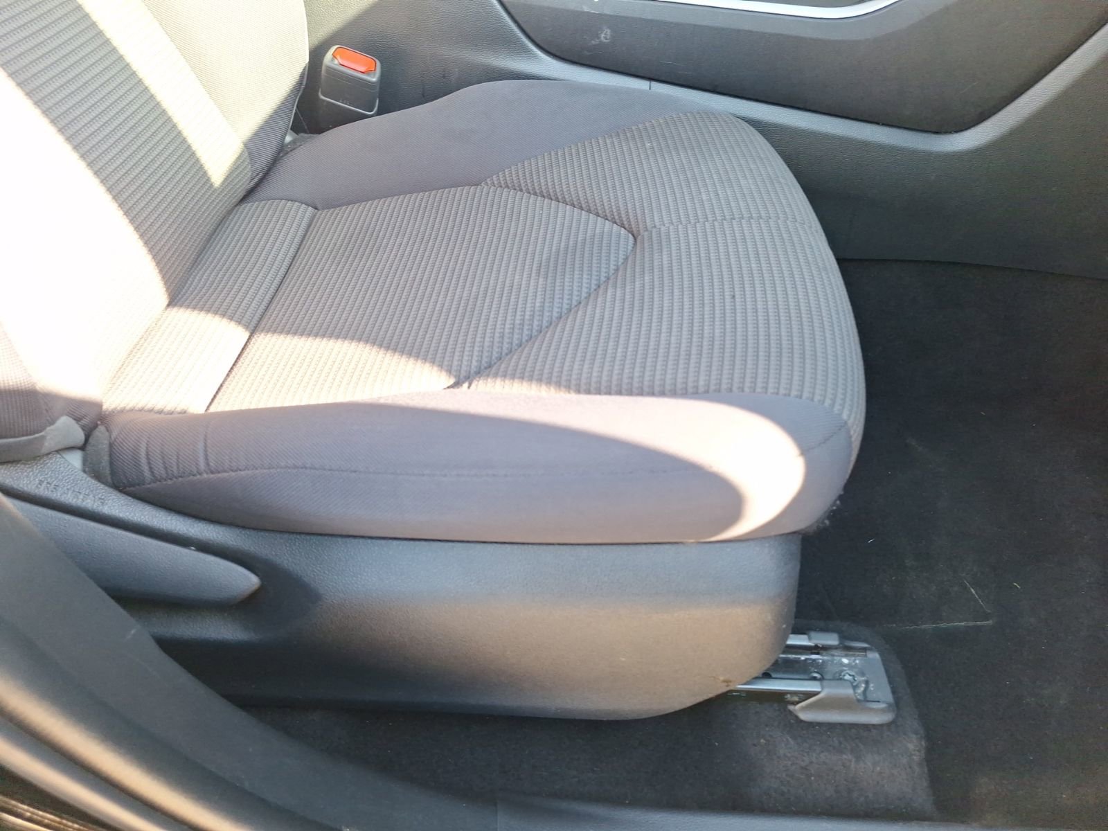 Used 2022 Toyota Highlander L image 31