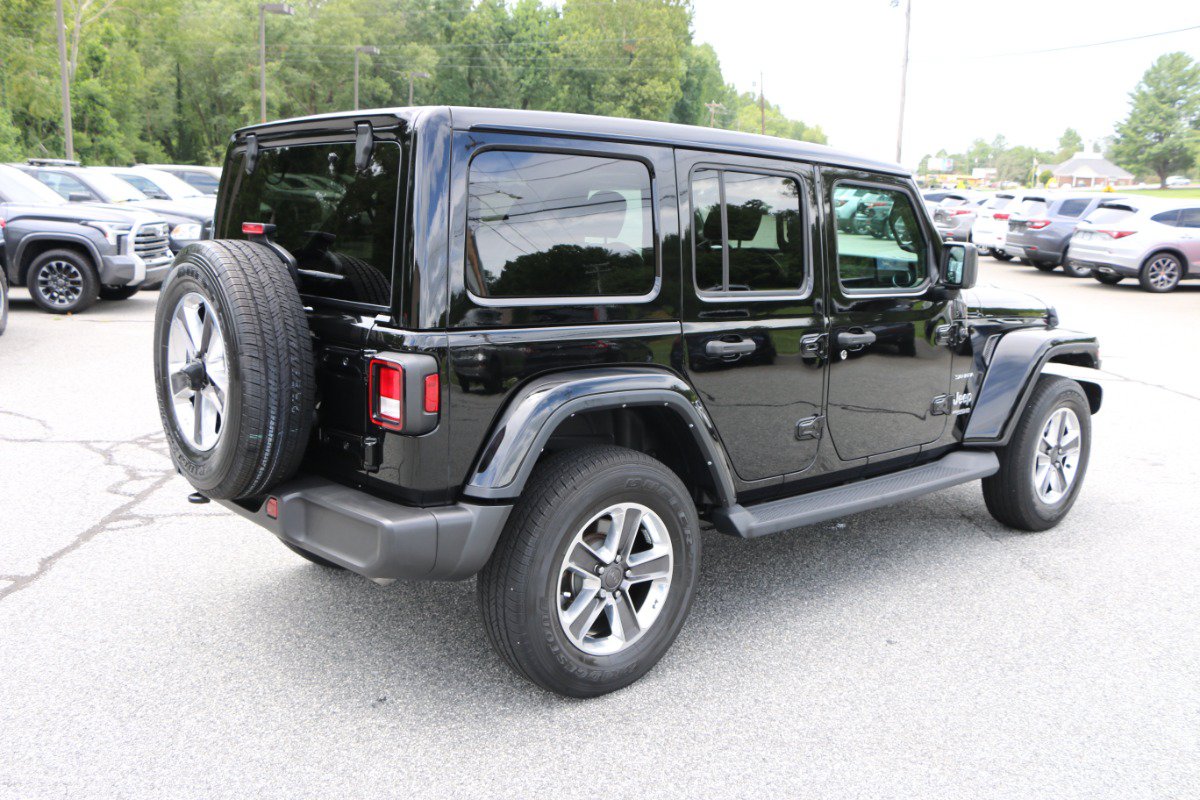 Used 2022 Jeep Wrangler Unlimited Sahara AWD/4WD image 7