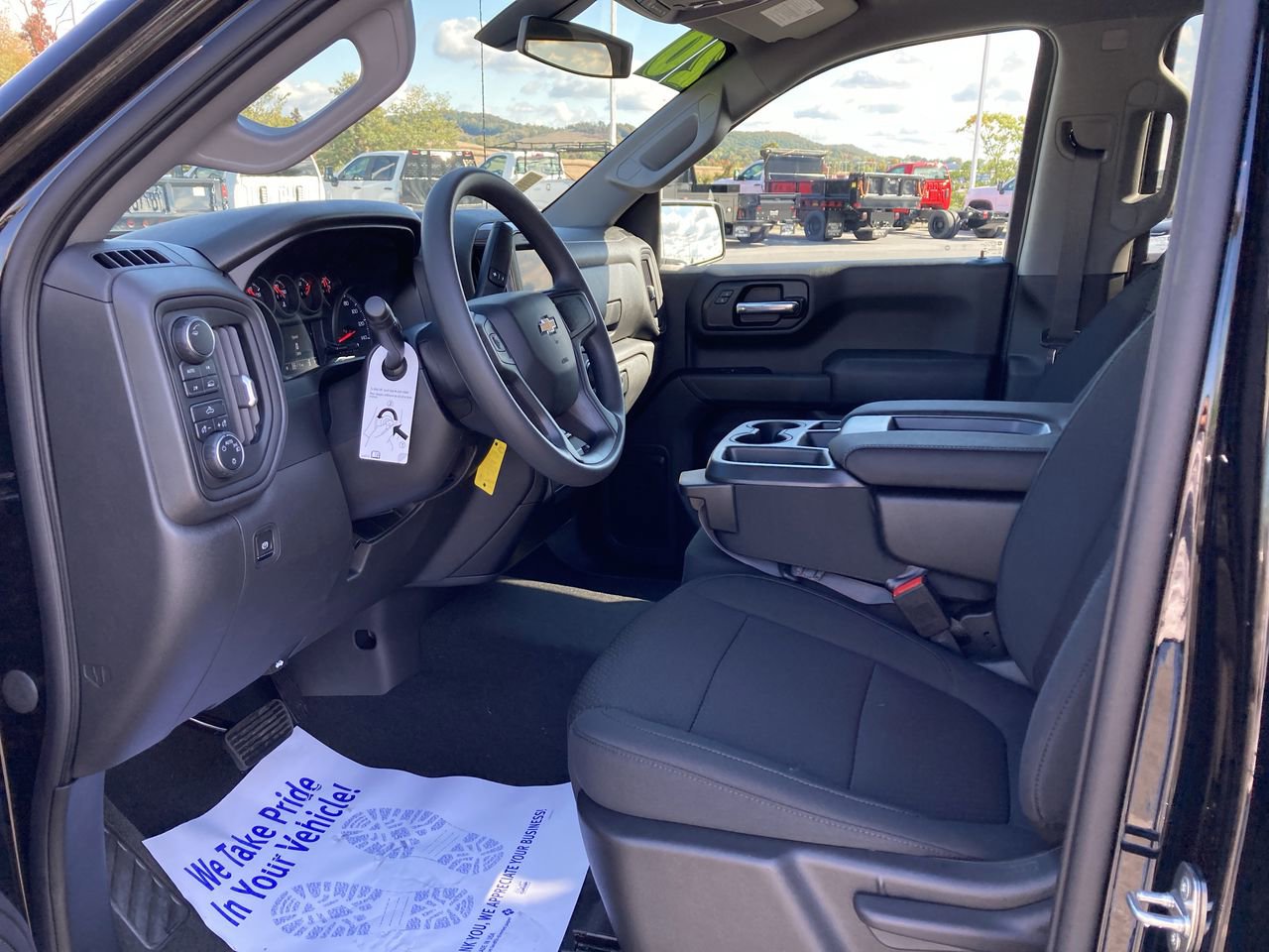 Used 2020 Chevrolet Silverado 1500 Custom w/ Custom Value Package AWD/4WD image 24