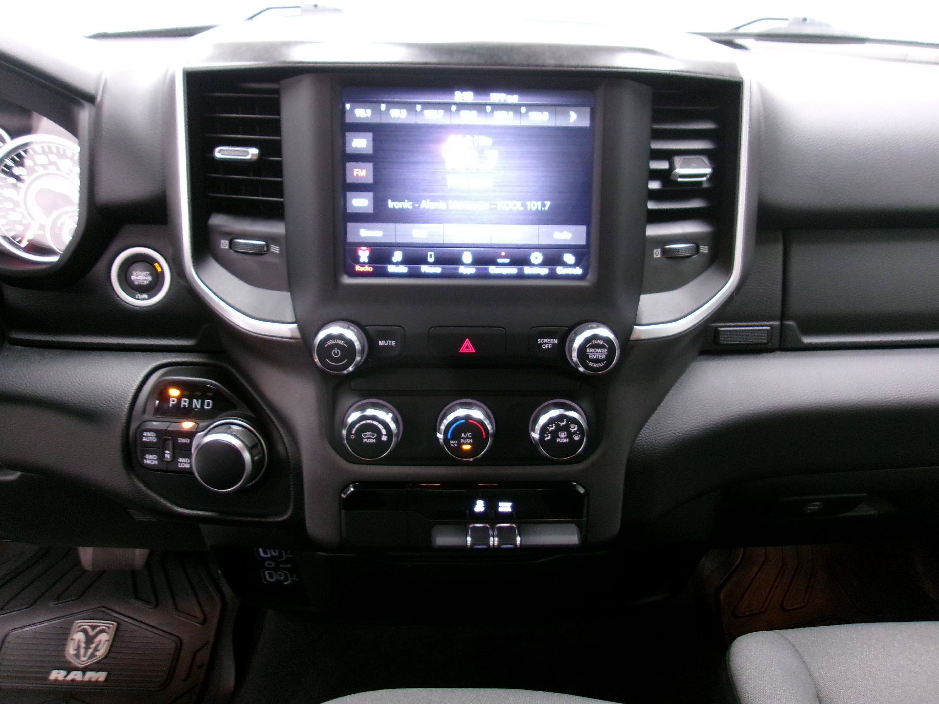 Used 2021 RAM 1500 Big Horn AWD/4WD image 10