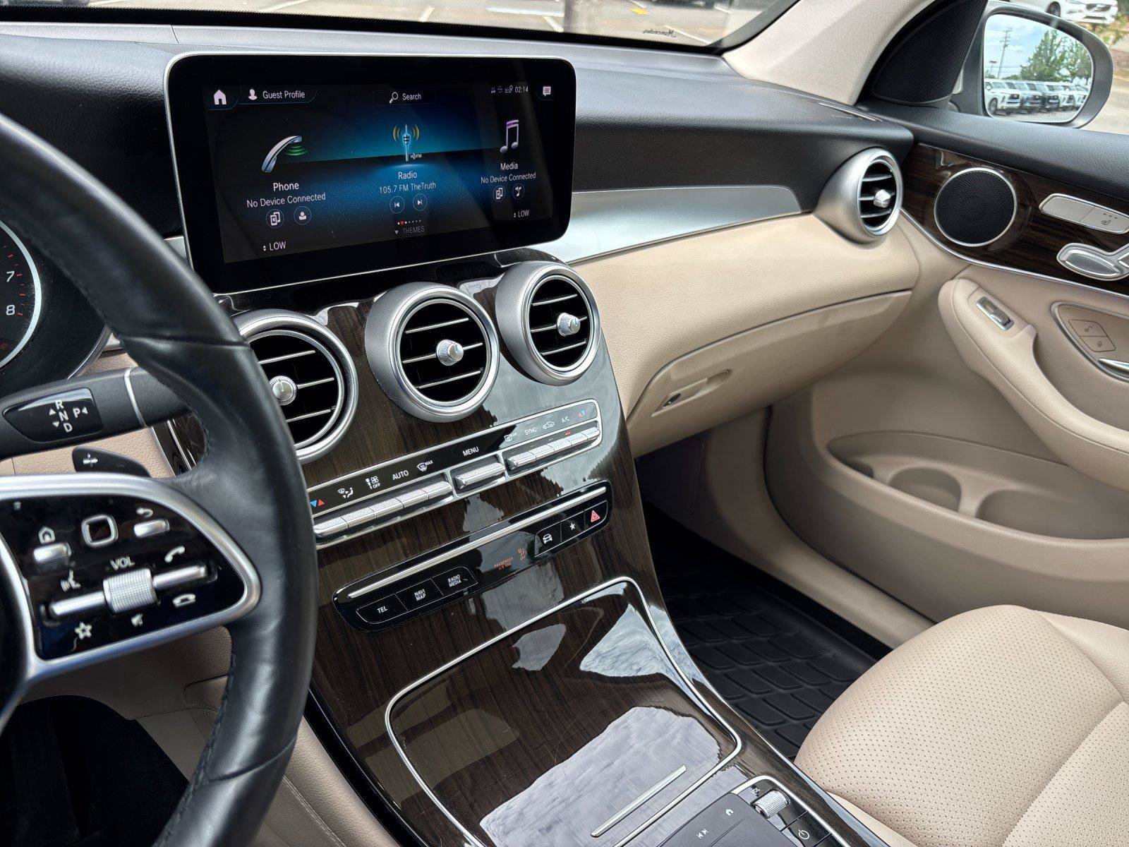 Used 2021 Mercedes-Benz GLC 300 4MATIC image 28