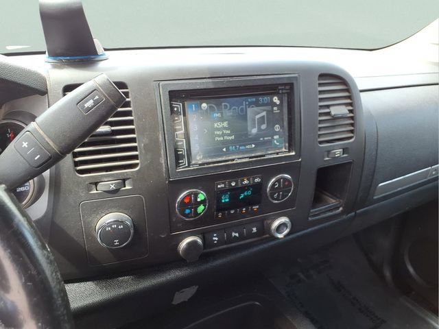 Used 2010 Chevrolet Silverado 2500 LT w/ Interior Plus Package AWD/4WD image 6