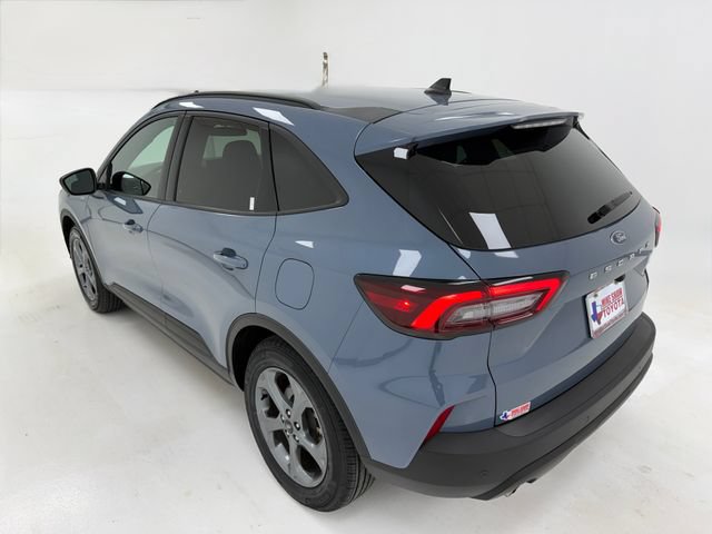 Used 2025 Ford Escape ST-Line w/ Tech Pack #1 FWD image 38