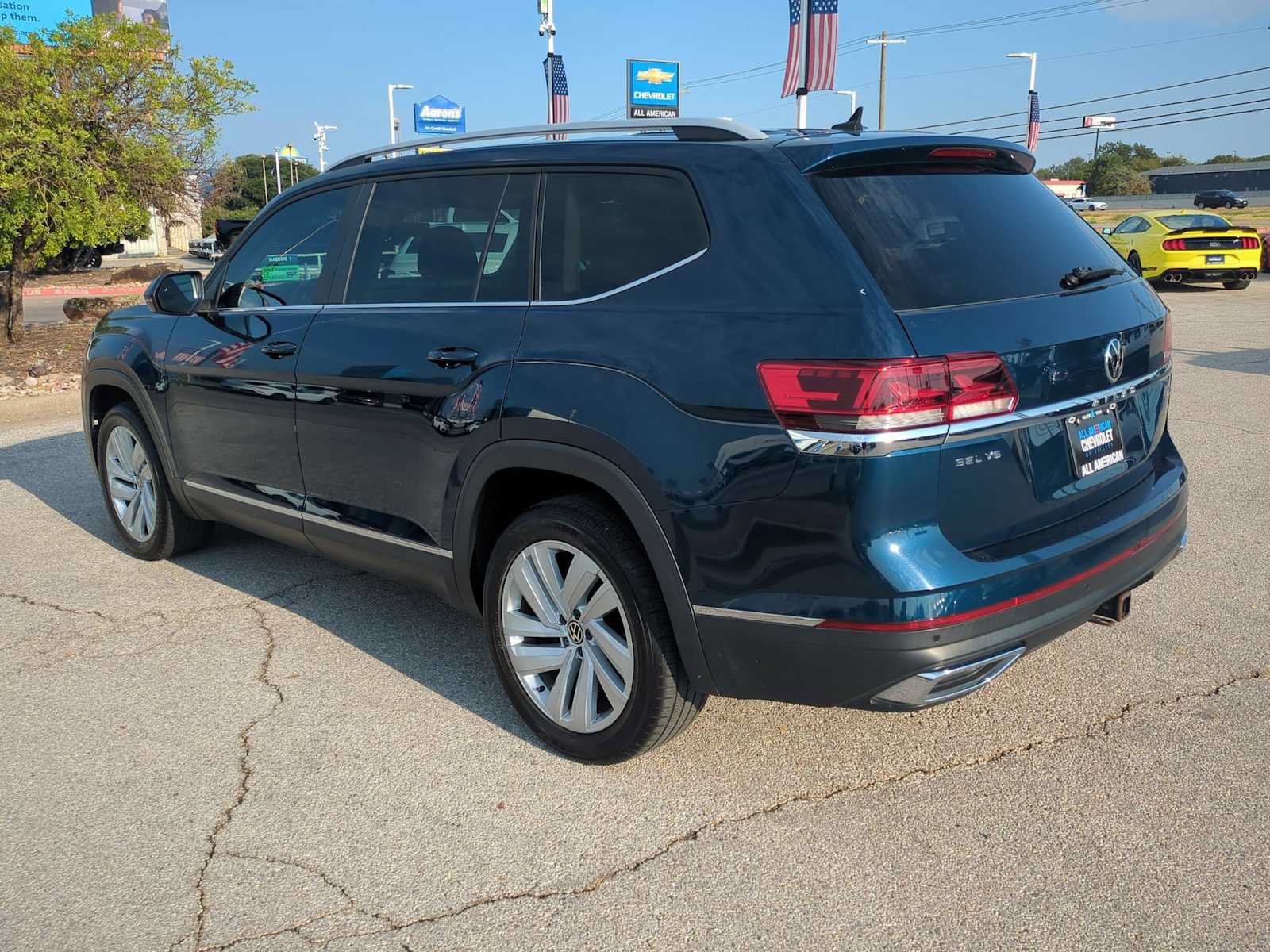 Used 2021 Volkswagen Atlas SEL AWD/4WD image 6