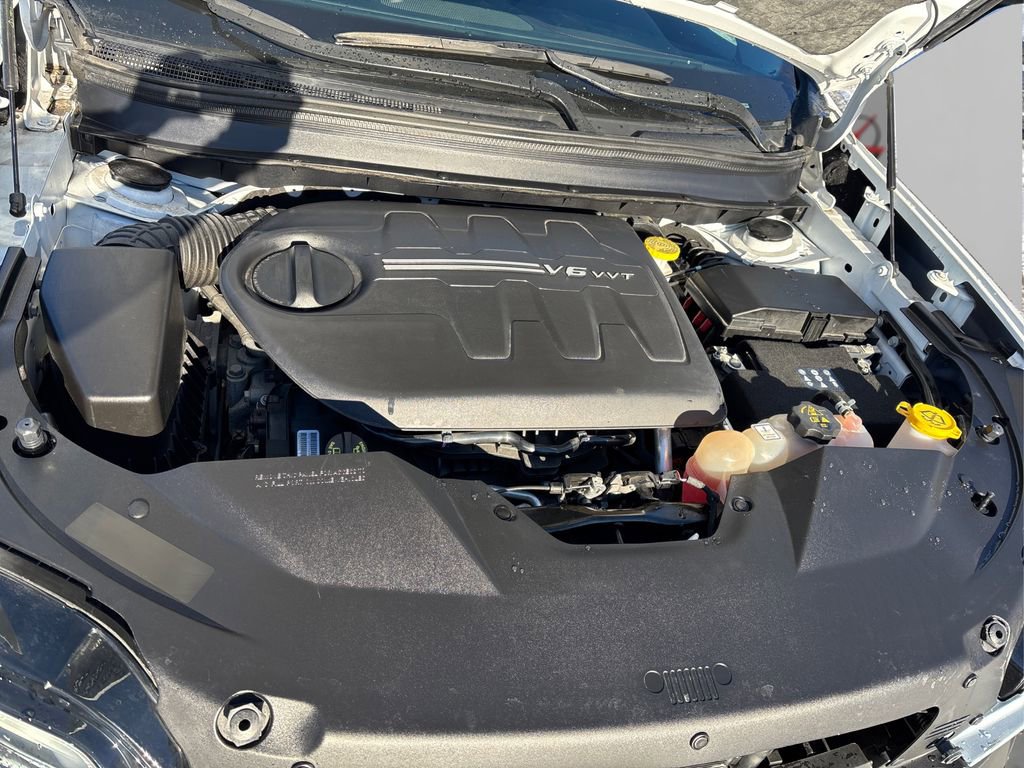 Used 2022 Jeep Cherokee Trailhawk w/ Premium Leather Package image 13