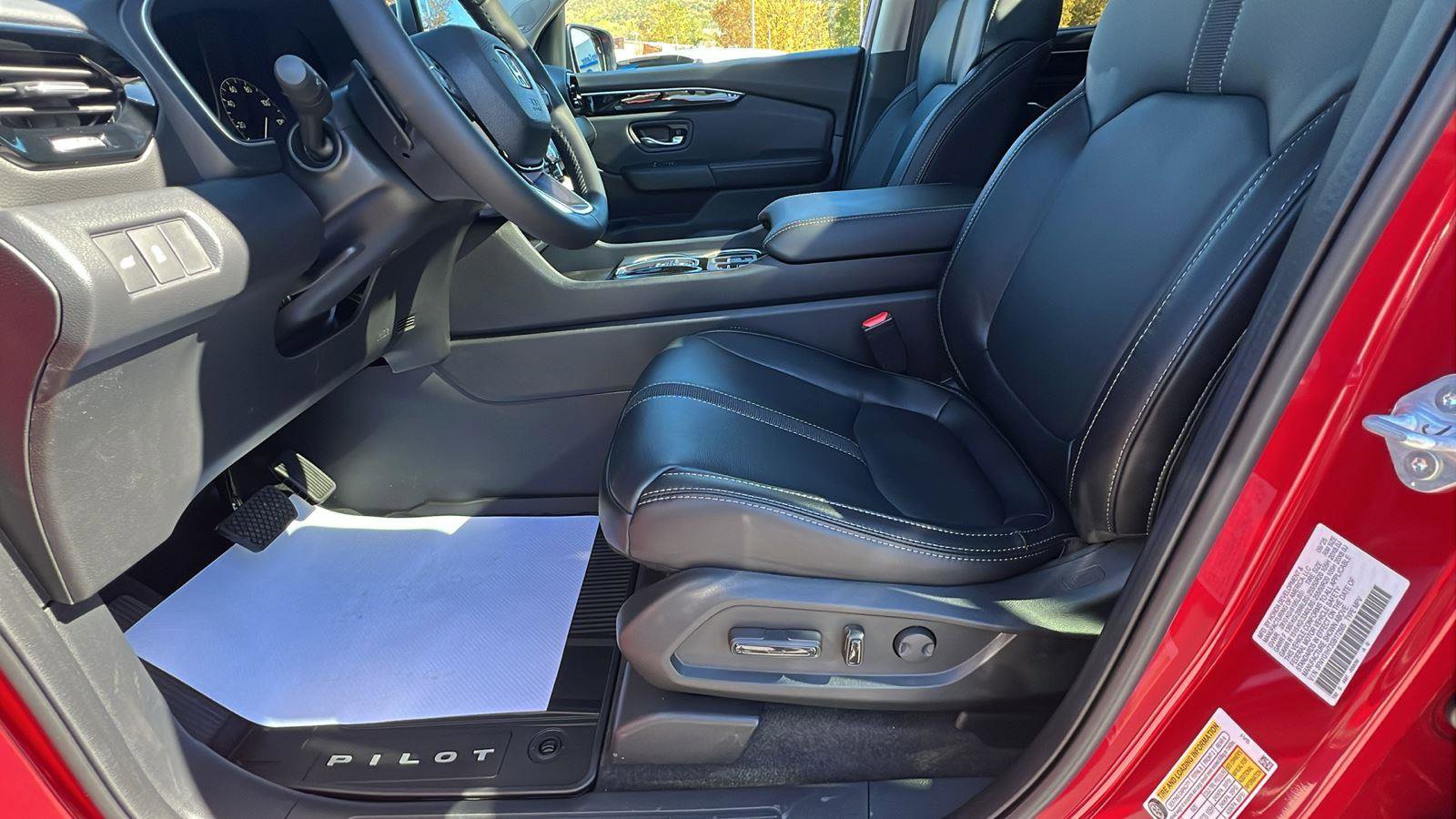 New 2025 Honda Pilot Touring image 25