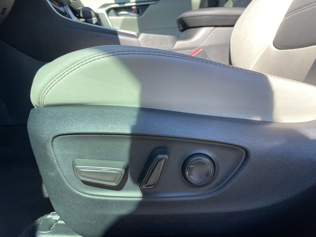 Used 2024 Toyota RAV4 XLE Premium image 25