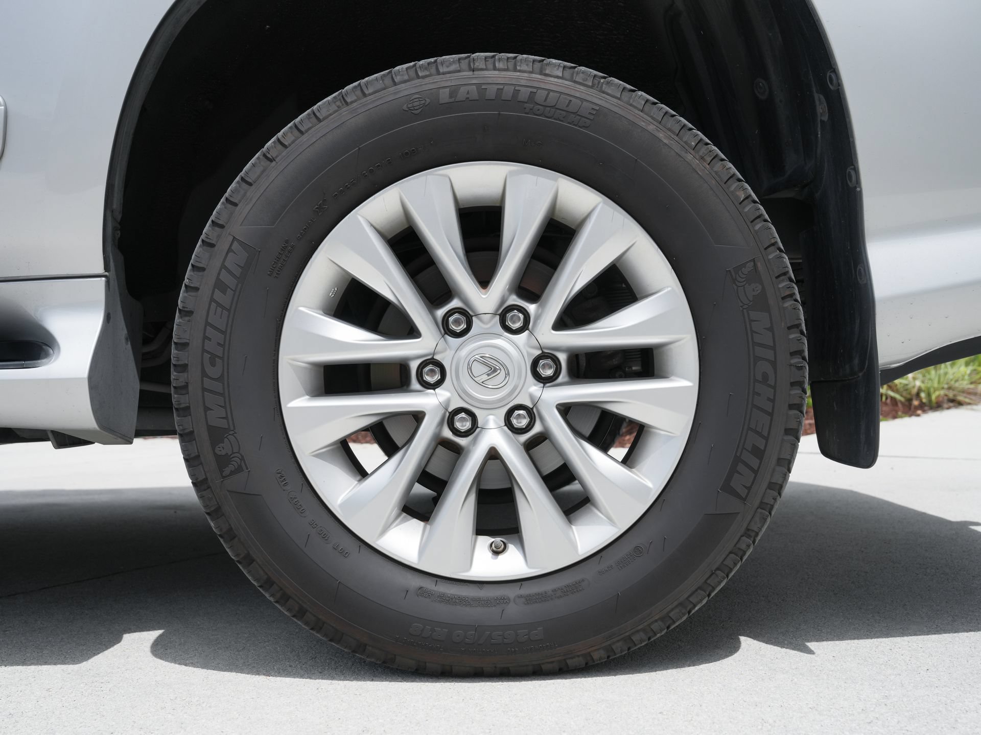Used 2014 Lexus GX 460 w/ Premium Package AWD/4WD image 14