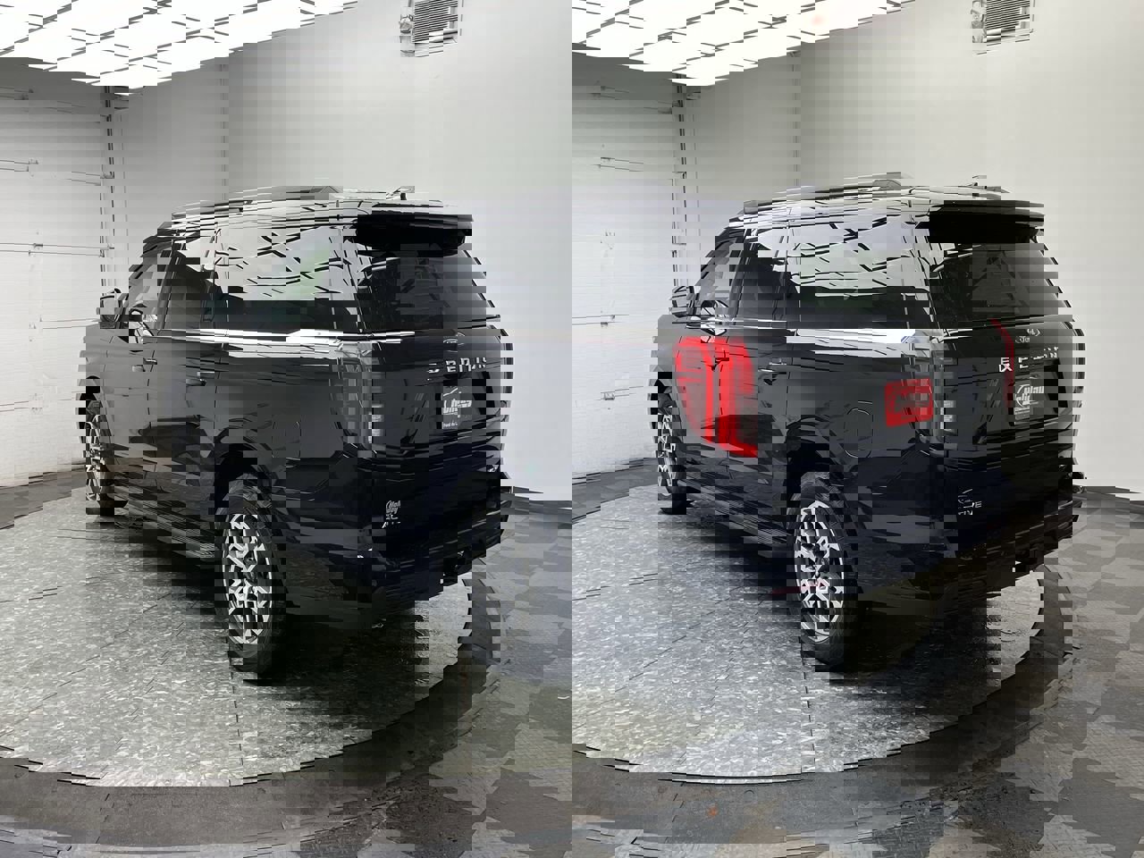 Certified 2025 Ford Expedition Max Active image 2