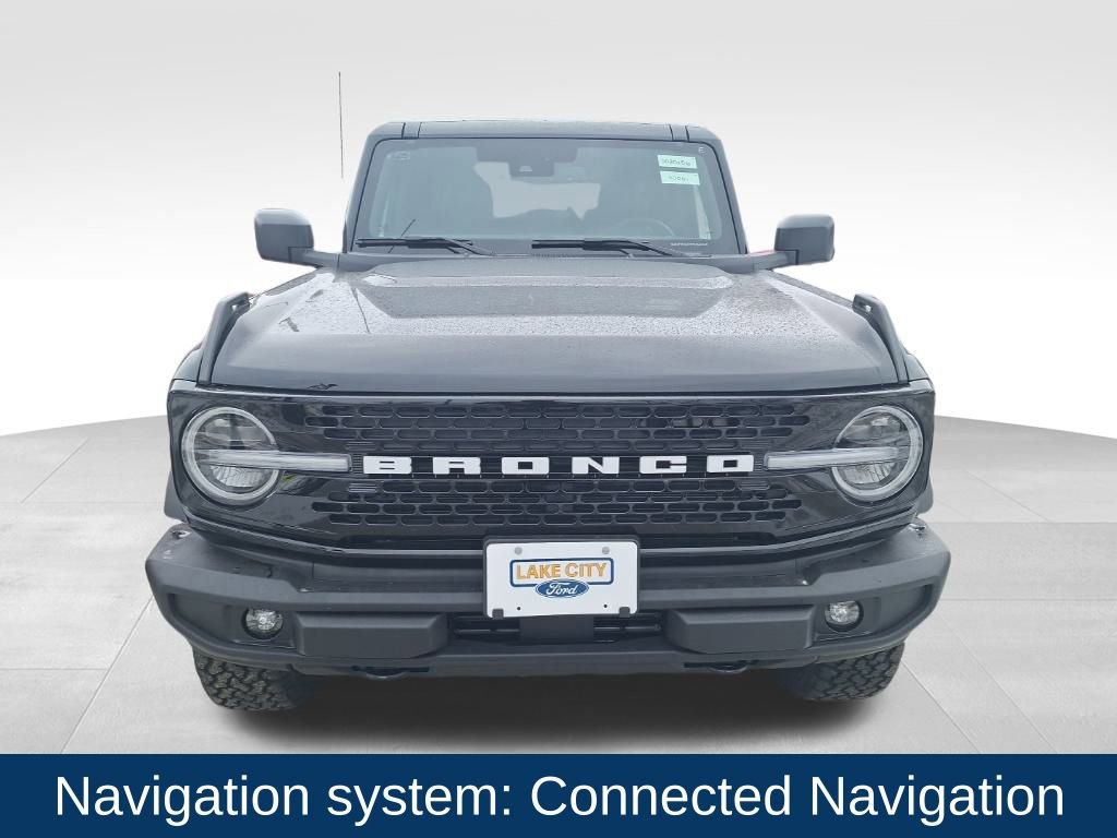 New 2025 Ford Bronco Outer Banks w/ Black Appearance Package image 2