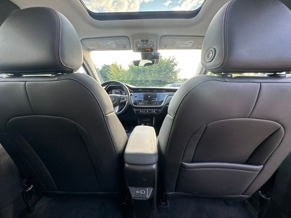 Used 2023 Chevrolet Bolt EUV Premier w/ Sun & Sound Package FWD image 54