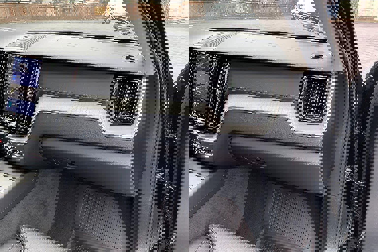 Used 2025 Volvo XC60 B5 Ultra w/ Protection Package Premier image 19